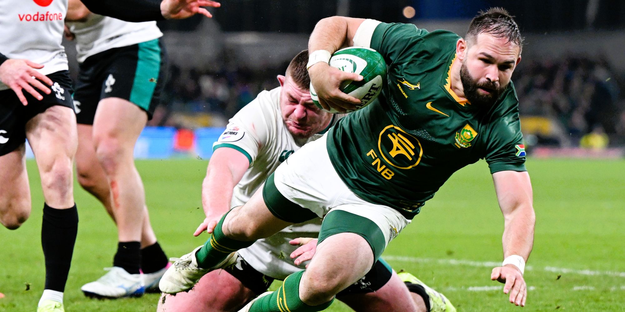 Cobus Reinach goes over for his try.