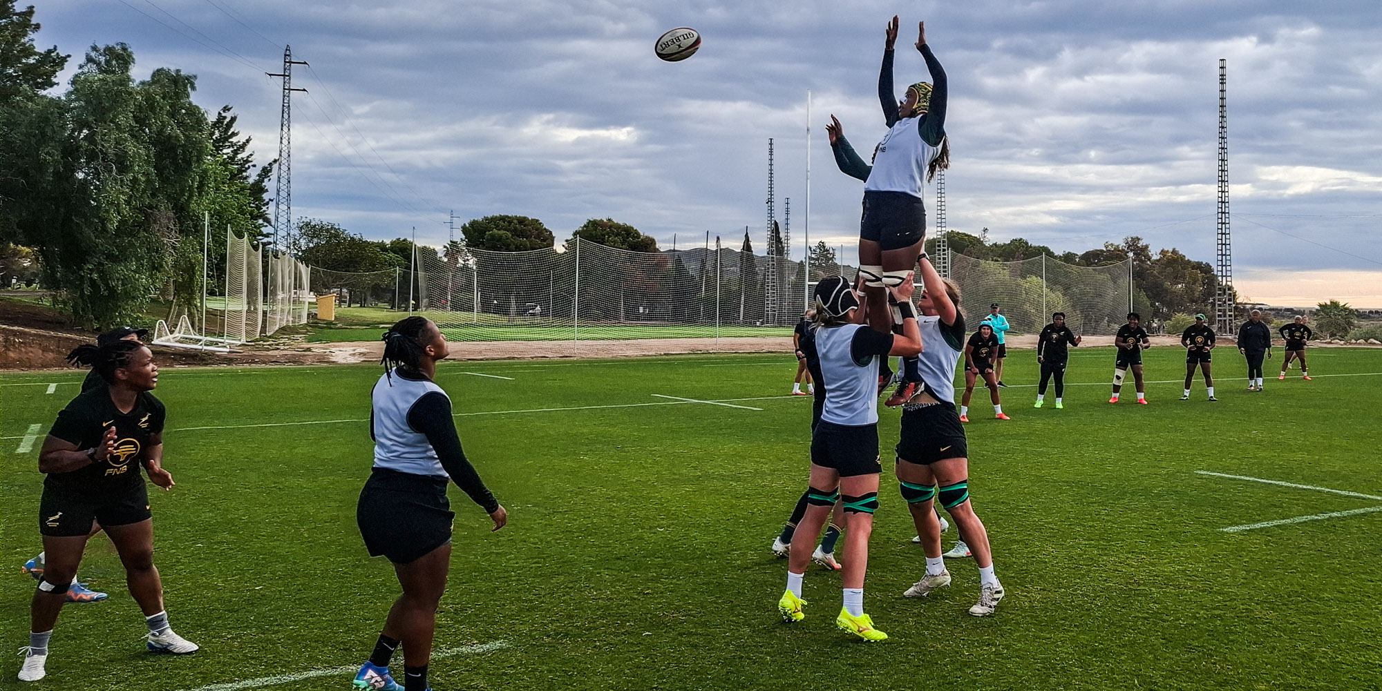 Lineout practice in Alicante.